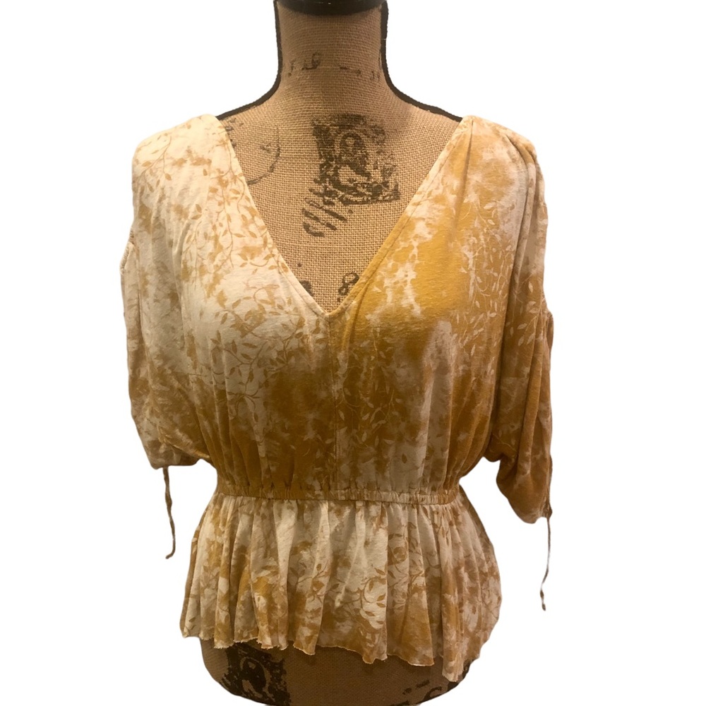 Free People cold shoulder shirt size small